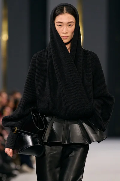 Look 1